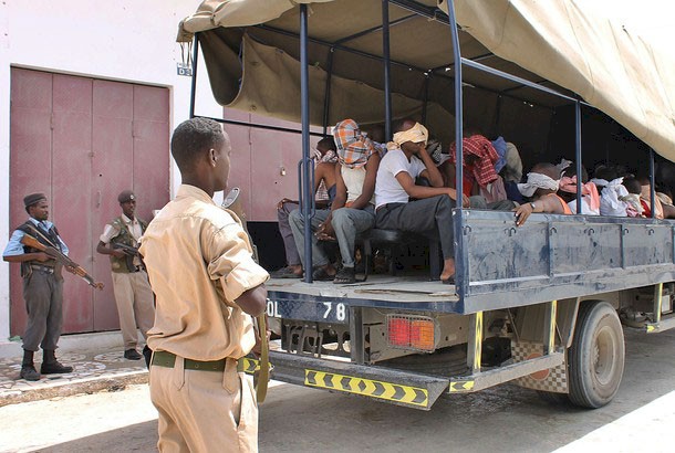 Booliiska Degmada Waaberi Oo Raadinaya Rag Hubeysan Oo Habeenkii Dadka Dhaca