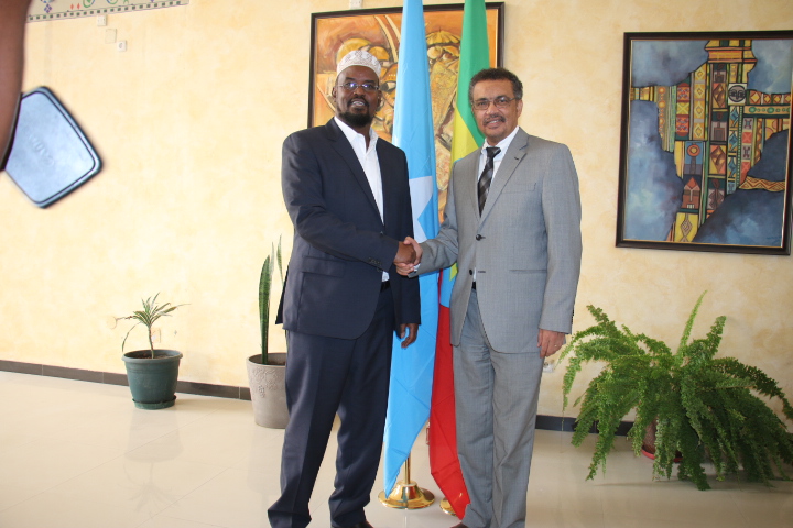Madaxweynaha Jubbaland Iyo Wasiirka Arimaha Dibadda Itoobiya Oo Arimo Dhowr Ah Ka Shiray (Sawirro)