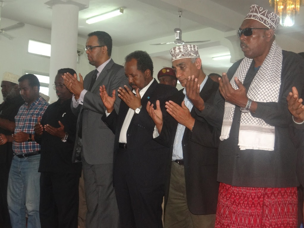 Madaxweyne Xasan Oo Ka Qeybgalay Salaaddii Jannaasada Ee Burci Xamza (Sawirro)