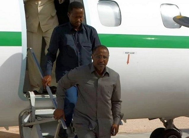 Ra’iisul Wasaare Cumar Iyo Mas’uuliyiin Kale Oo Magaalada Muqdisho Kusoo Dhoweeyay Madaxweynaha Galmudug