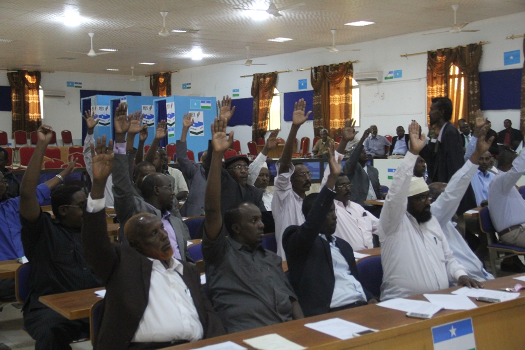 Baarlamaanka Puntland oo meelmariyay Xeerka Kufsiga