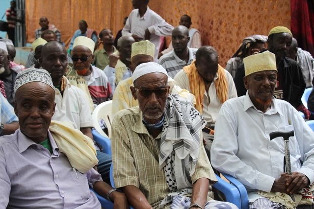 Heshiis Kama Dambeys Ah Oo La Kala Dhex Dhigayo Beello Ku Dagaallamay B/weyne