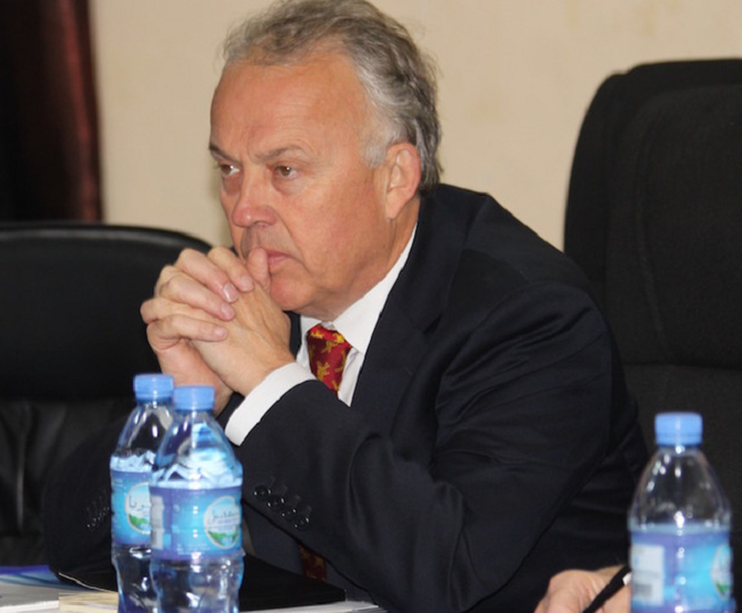 Danjire Keating Oo Goobjooge Ka Ah Doorashada Aqalka Hoose Ee Baydhabo, Baay