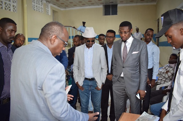 Wasiirka Amniga Oo Maanta Xarigga Ka Jaray Habraac Cusub Oo Lagu Qadanayo Basaboorka Dalka
