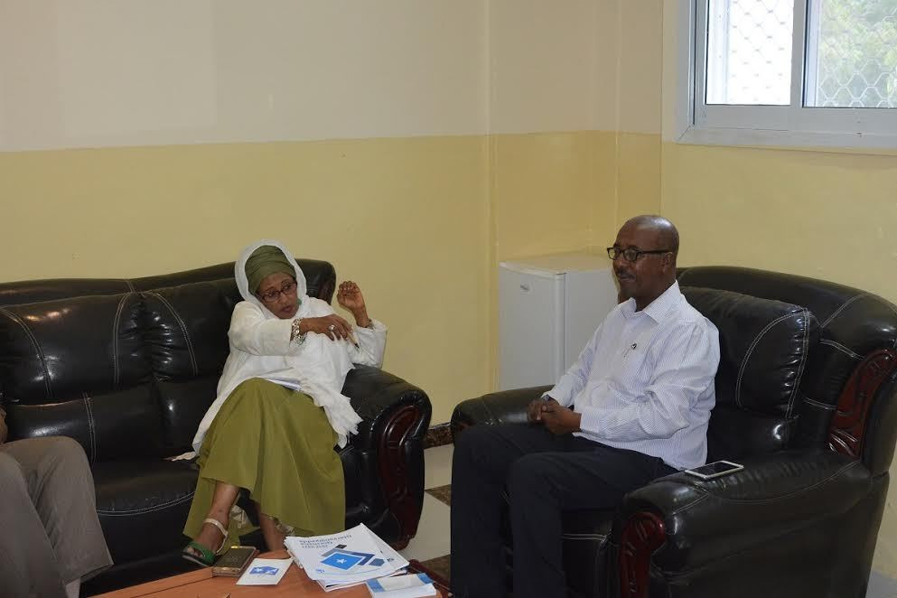 Sawirro: Wasiir Xoosh Iyo Guddoomiye Xaliimo Yarey Oo Ku Shiray Muqdisho