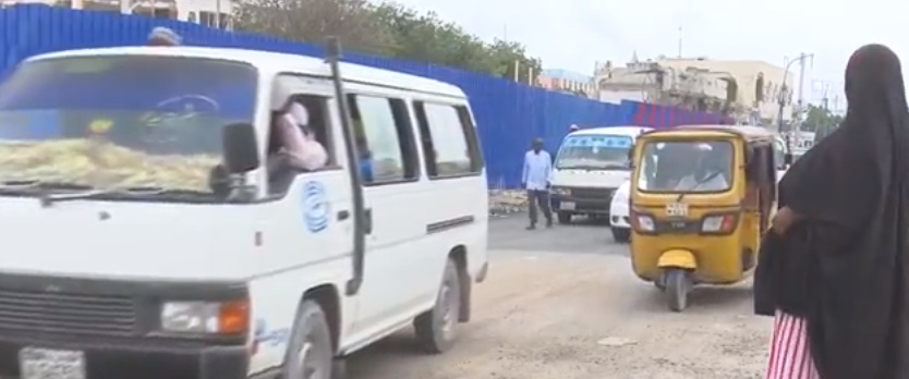 Muuqaal: 7 Maalin Kadib, Shacabka Oo Isticmaalaya Isgoyska Zoobe Ee Muqdisho
