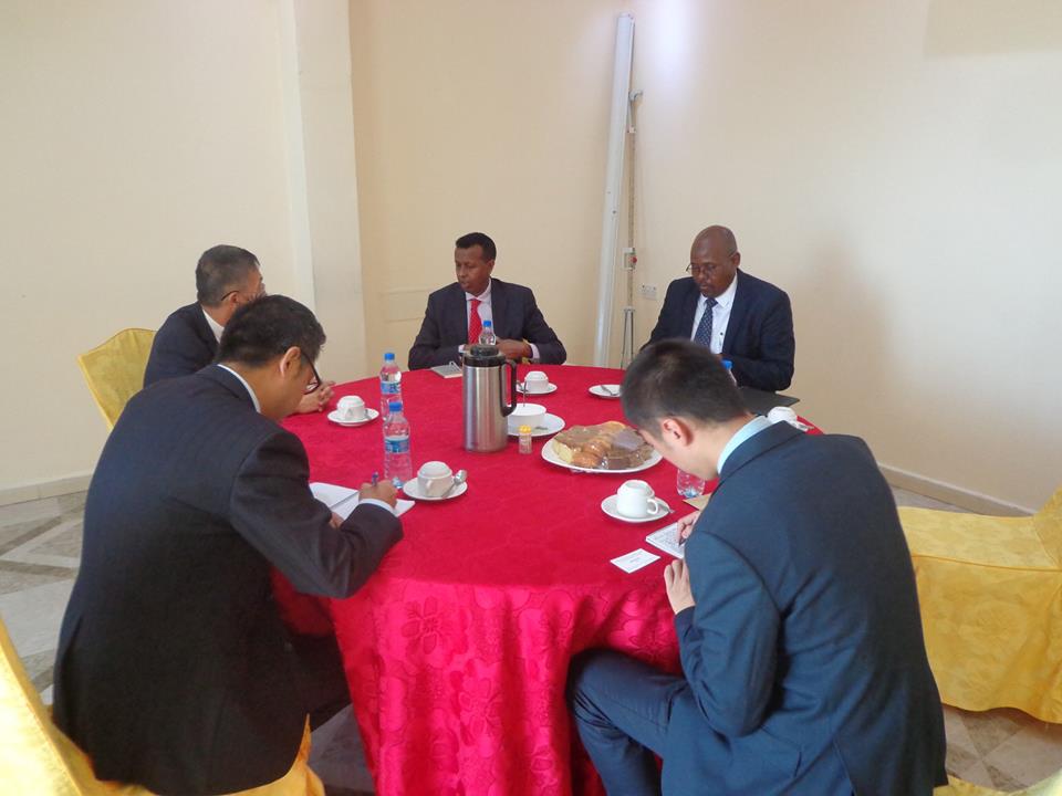 Faah Faahin: Wasiirka Arrimaha Dibadda Oo Qaabilay Safiirka China ee Soomaaliya