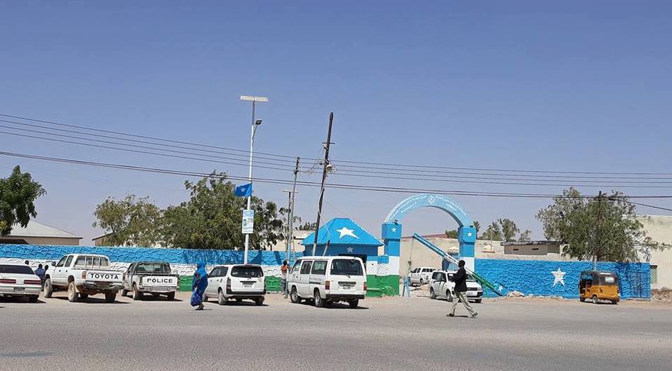 Booliiska Puntland Oo Gacanta Ku Dhigay Nin Ku Eedeysan Inuu Dhaawacay Dad Shacab Ah