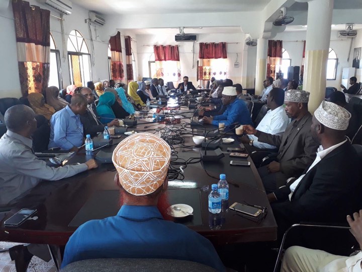 Xildhibaanno Muudeey Ku Eedeeyay Inuu Wax Ka Wado Mooshinka Jawaari