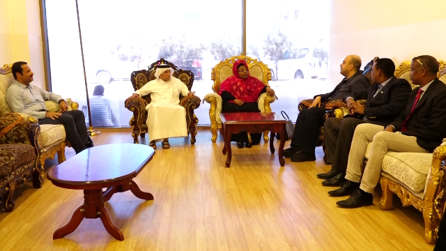Wasiirka Dekedaha Iyo Maalgashato Qatariyiin Ah Oo Booqday Hobyo