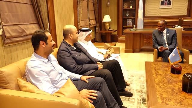Wafdi ka Socda Qatar Oo Muqdisho U Yimid Kormeerka Dekadaha La Dhisayo