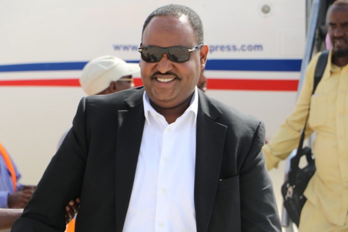 Madaxweyne Deni Oo Ka Hadlay Ujeedka Safarkiisa Imaaraadka