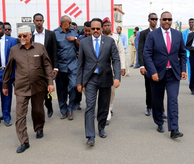Madaxweyne Farmaajo Oo Muqdisho Dib Ugu Soo Laabtay