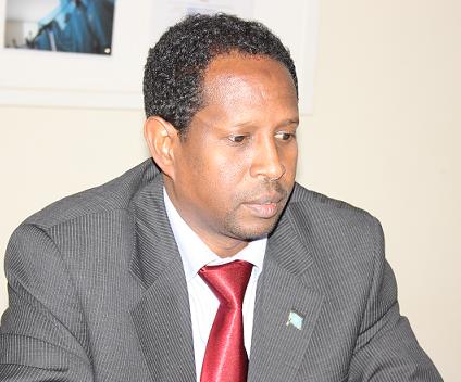 Yariisow oo Tiray Qoraal Ka Dhan Ahaa Wasaaradda Caafimaadka