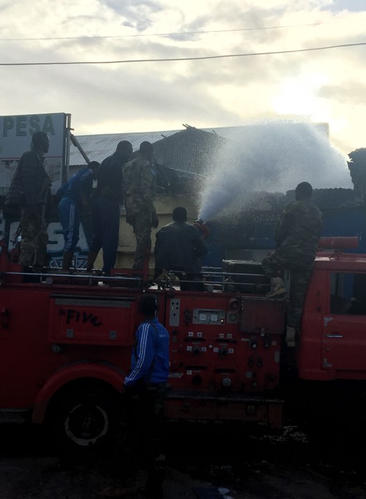 Dab Ka Kacay Xarumo Ganacsi Oo Ku Yaalla Magaalada Kismaayo