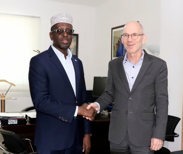 Sheekh Shariif Iyo James Swan Oo Kawada Hadlay Doorashada Galmudug