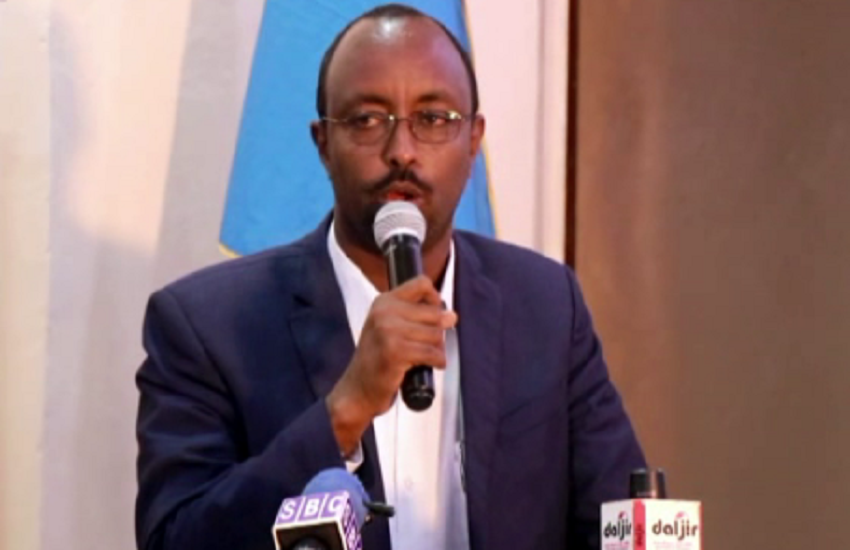 Wasiir Dhabancad: Puntland Wadahadal Xamar Kulama Galeyso Dowladda Federaalka
