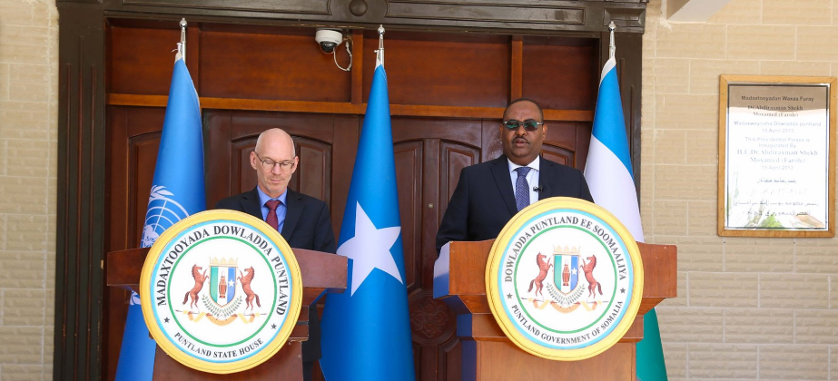 Madaxweyne Deni iyo Danjire James Swan oo Kawada Hadlay Doorashooyinka Soomaaliya Ku Soo Wajahan