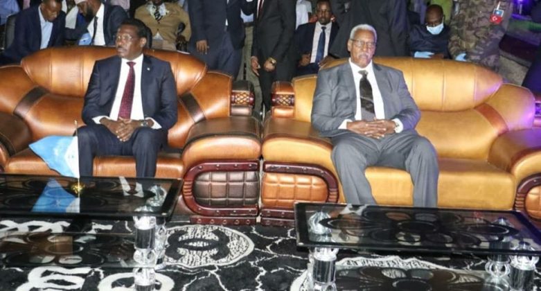 Madaxweyne Qoor-qoor oo Xilka La Wareegay, Maxay Ka Dheheen?