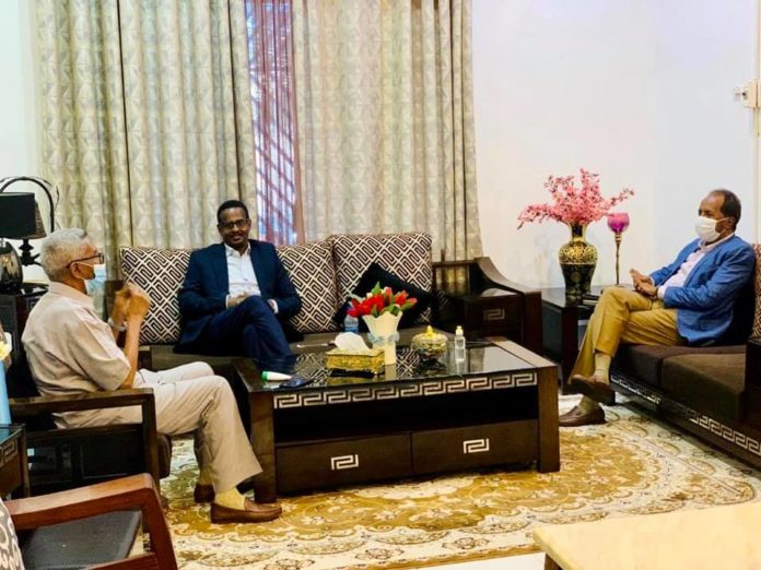 Maxay Kawada Hadleen Guddoonka Aqalka Sare iyo Madaxweynihii Hore Xasan Sheekh?