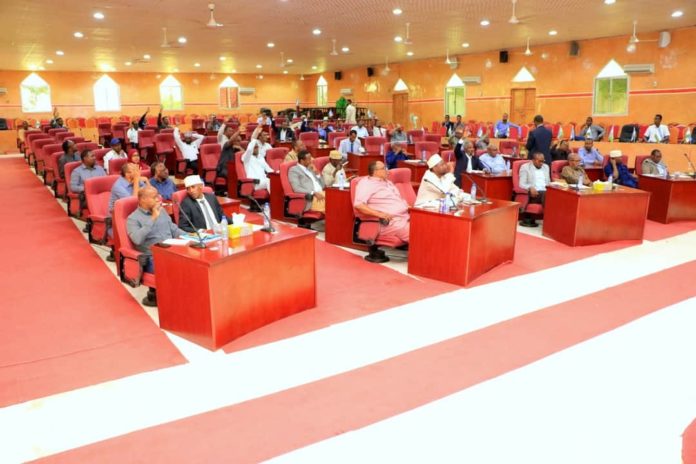 Baarlamaanka Puntland oo Dib u Dhigay Ka Doodista Heshiiskii DP-WORLD