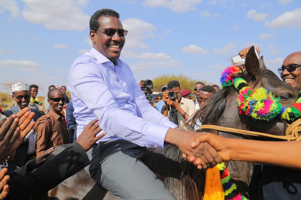 Madaxweyne Qoorqoor oo Lagu Soo Dhoweeyey Guriceel+Sawirro