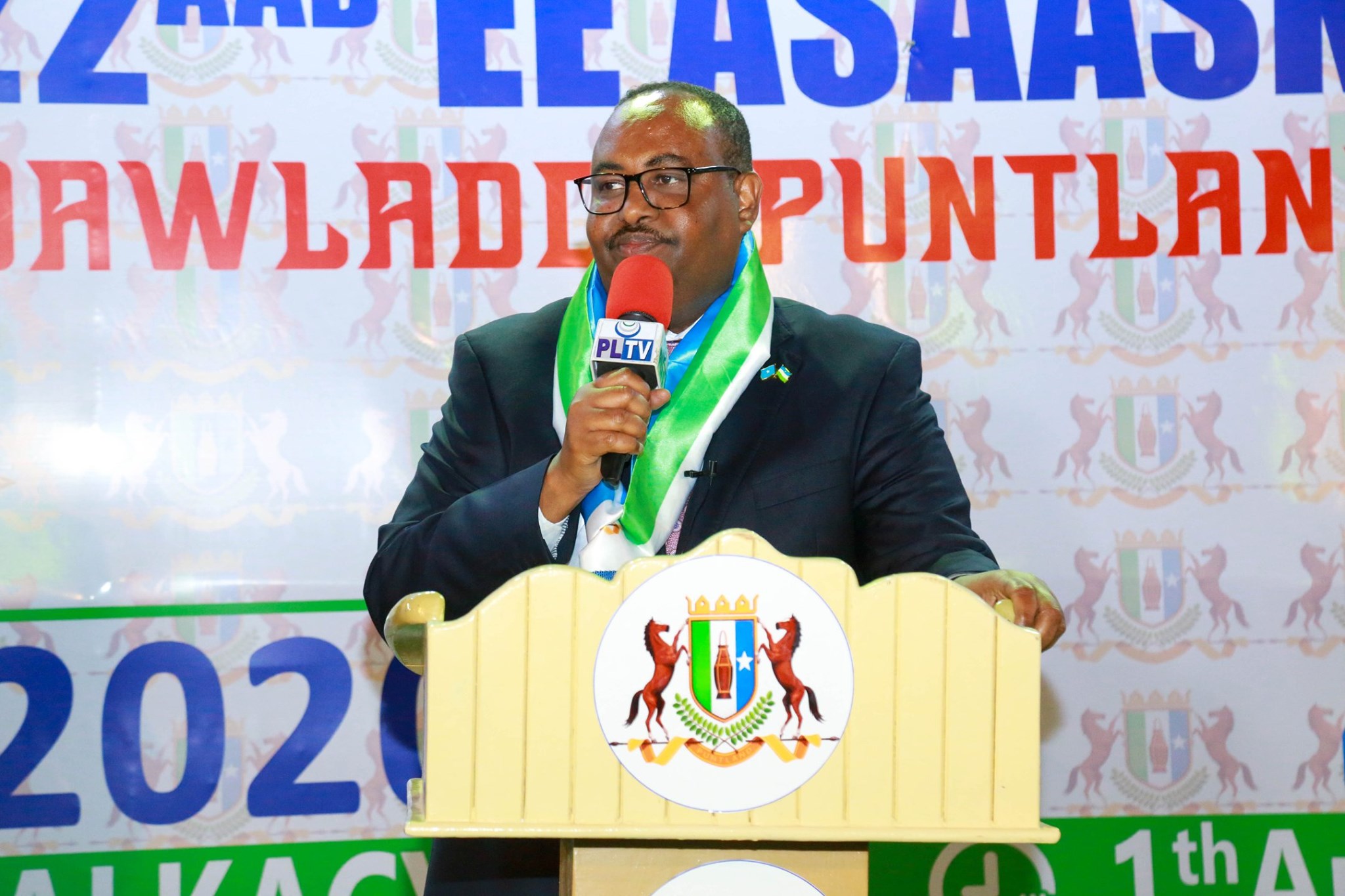 Madaxweynaha Puntland Saciid Deni oo Ku Eedeeyey Villa Somalia Xadgudubyo Dastuuri Ah