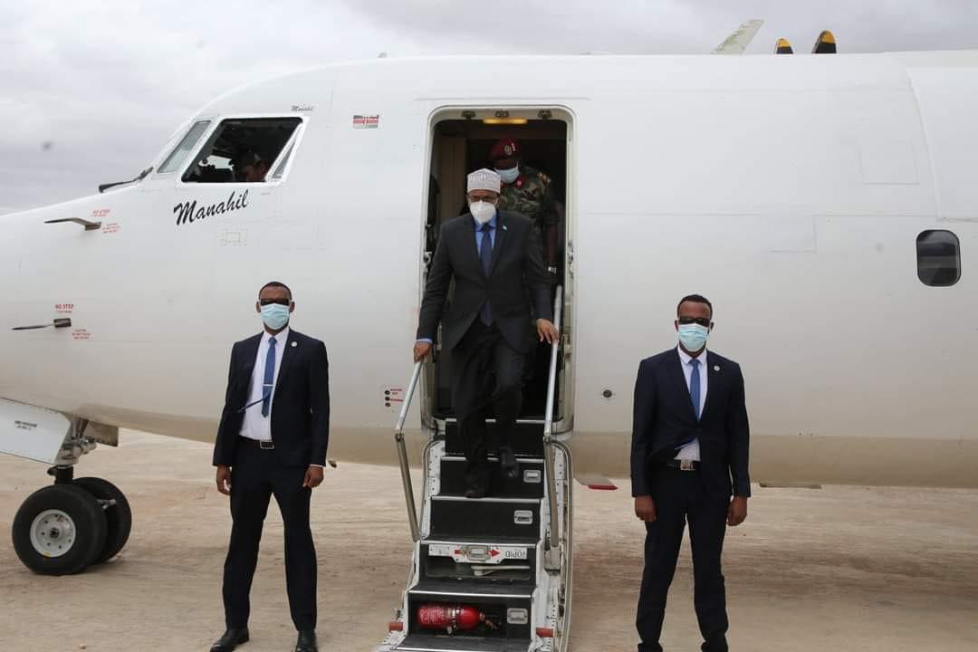Madaxweyne Farmaajo oo Ku Biiray Dhuusamareeb 3