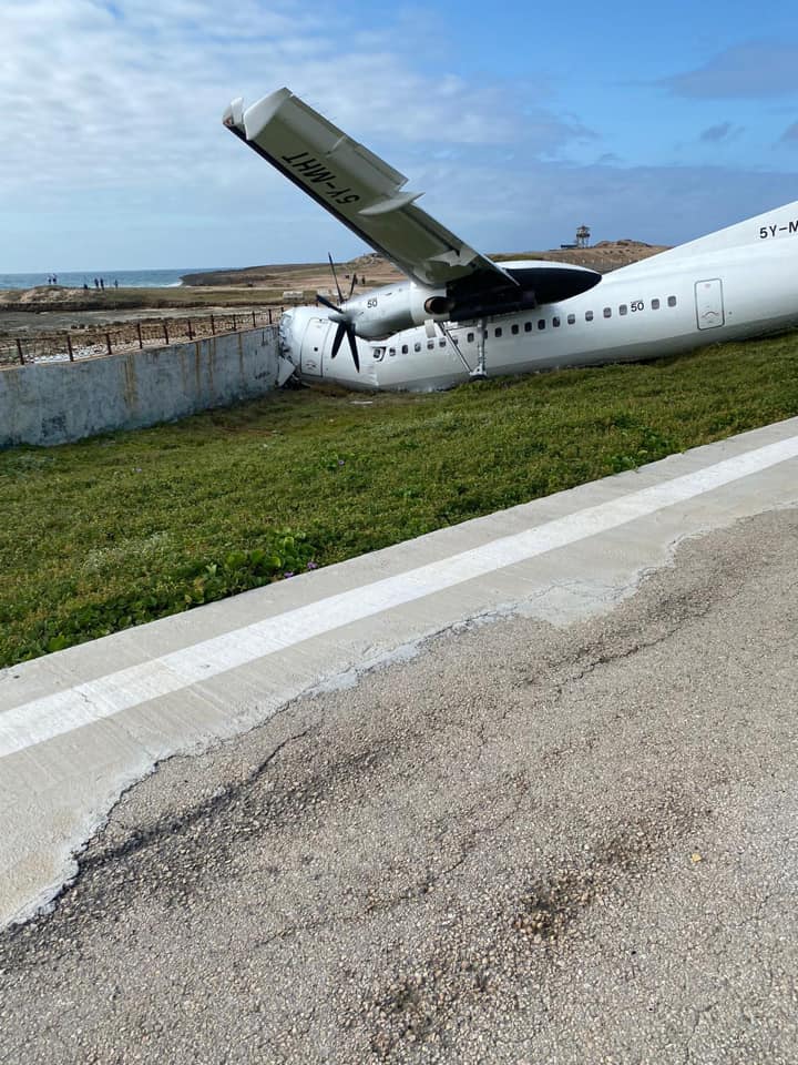 Diyaarad Xamuul oo Ku Dhacday Garoonka Aden Cadde, Muqdisho