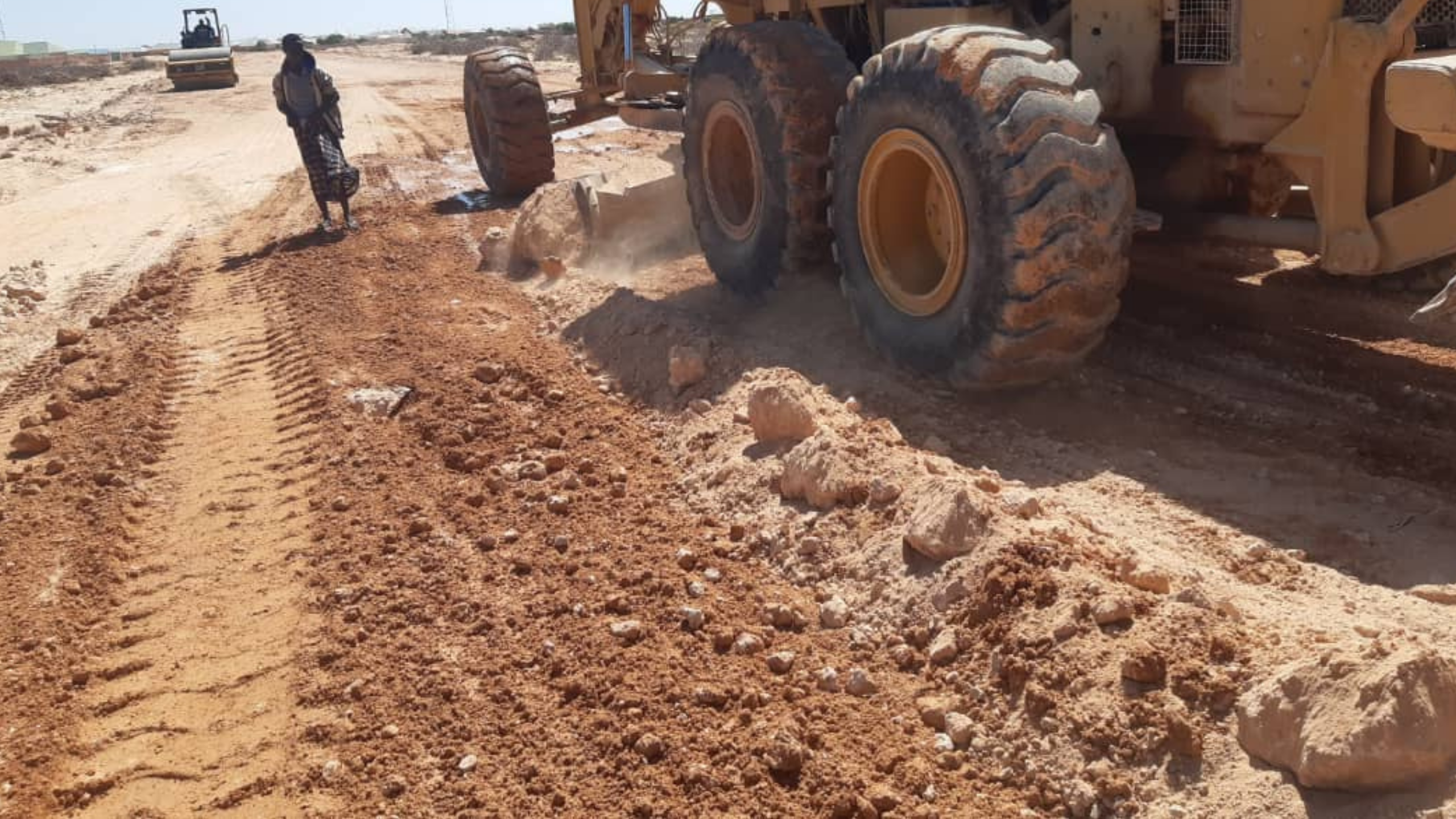 Dhismaha Waddada u Dhexeyso Gaalkacyo iyo Hobyo oo Gashay Wajiga 3aad