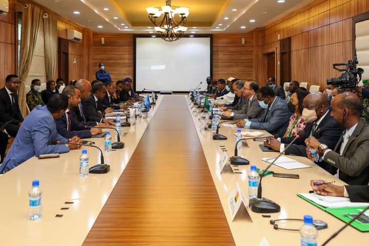 Rooble Oo Muqdisho Kula Shiray Wafdi Ka Socda Midawga Afrika