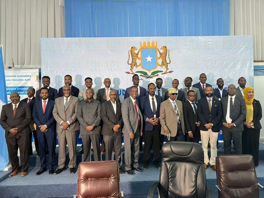Maamulka Farmaajo oo Ka Shaqeynaya Dib u dhaca Doorashada Guddoonka Golaha Shacabka