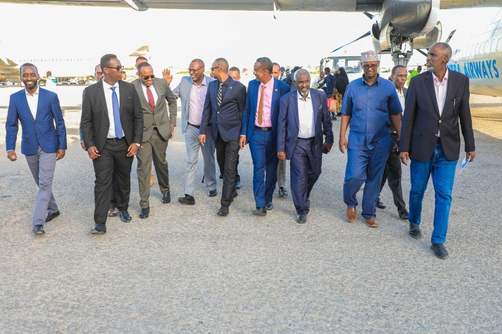 Qalbidhagax oo Soo Gaaray Muqdisho iyo Ujeedka Safarkiisa