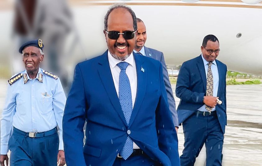 Madaxweyne Xasan oo Dalka Dib Ugu Soo Laabtay