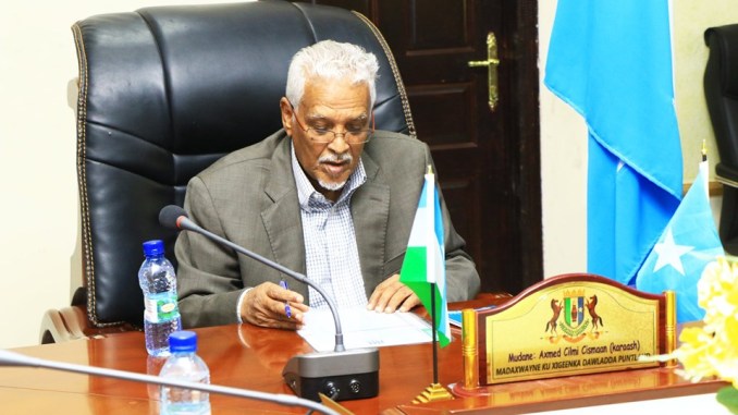 Madaxweyne Ku-xigeenka Puntland oo Shaqo Joojin Ku Sameeyay Wasiirro, Kadib Dhacdadii Boosaaso