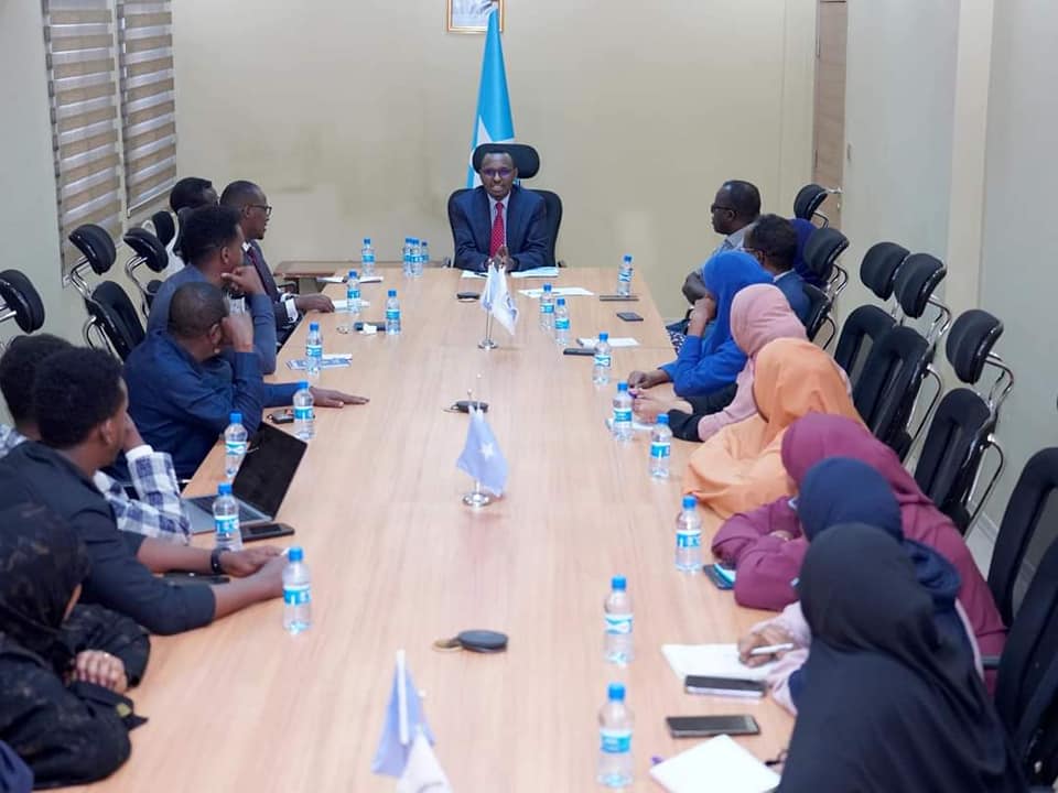 Hanti-dhorha Qaranka oo Kulamo Kala Duwan La Qaatay Howlwadeennada Xaafiiska