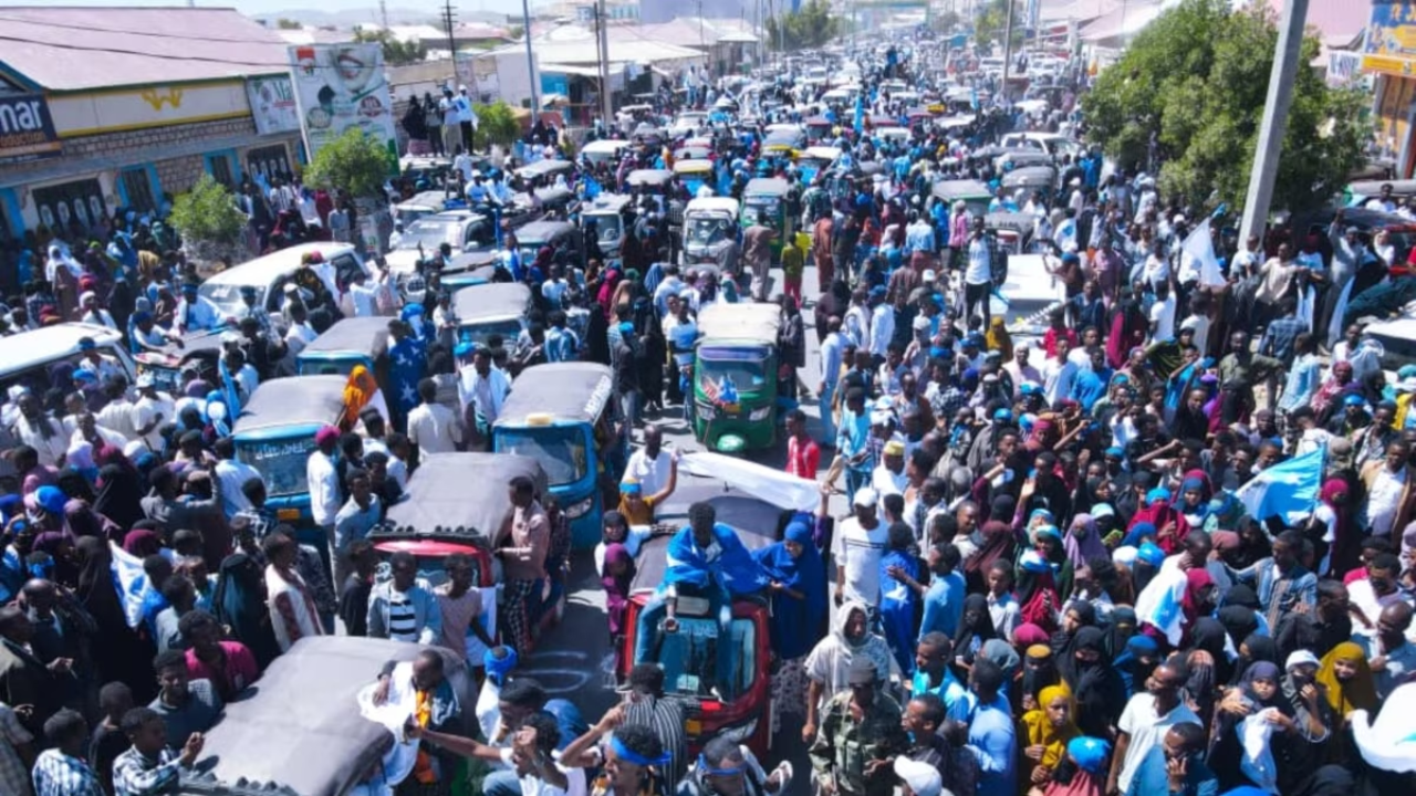 Madaxweyne Xasan: Dadka Reer Laascaanood Wax Aysan Raali Ka Ahayn Cidna Kuma Khasbi Karto”