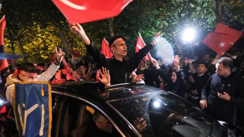 Doorashada Turkiga oo Wareegii Labaad La Aadayo iyo Xildhibaannada oo La Isku Hayo