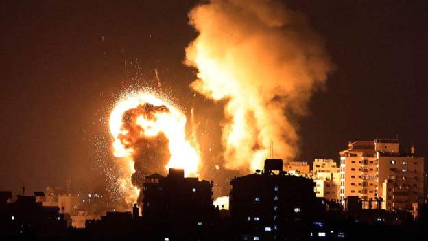 Diyaaradaha Israa’iil oo Weerar Ku Qaaday Magaalooyinka Qaza iyo Rafah