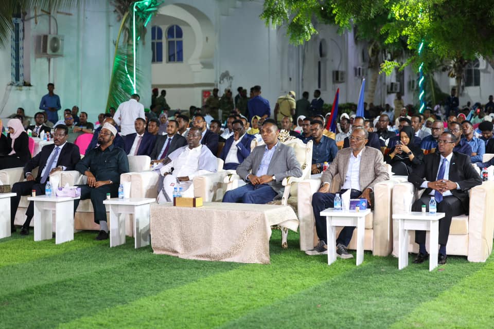 Guddoomiye Madaale oo Munaasabad Muqdisho Ugu Sameeyay Xubnaha Golaha Wadatashiga Qaran